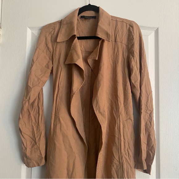 LONG TAN TRENCH COAT - Picture 2 of 10